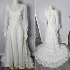Vintage Ruffled Lace Wedding Gown