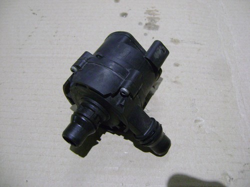 BMW F20 F25 F30 G11 G30 i8 Zusatzkühlmittelpumpe Wasserpumpe 7643949