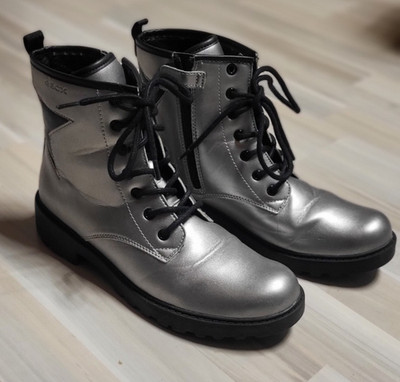 GEOX Respira Casey Boots Schnürboots Stiefelette Gr. 38 silber Stern schwarz