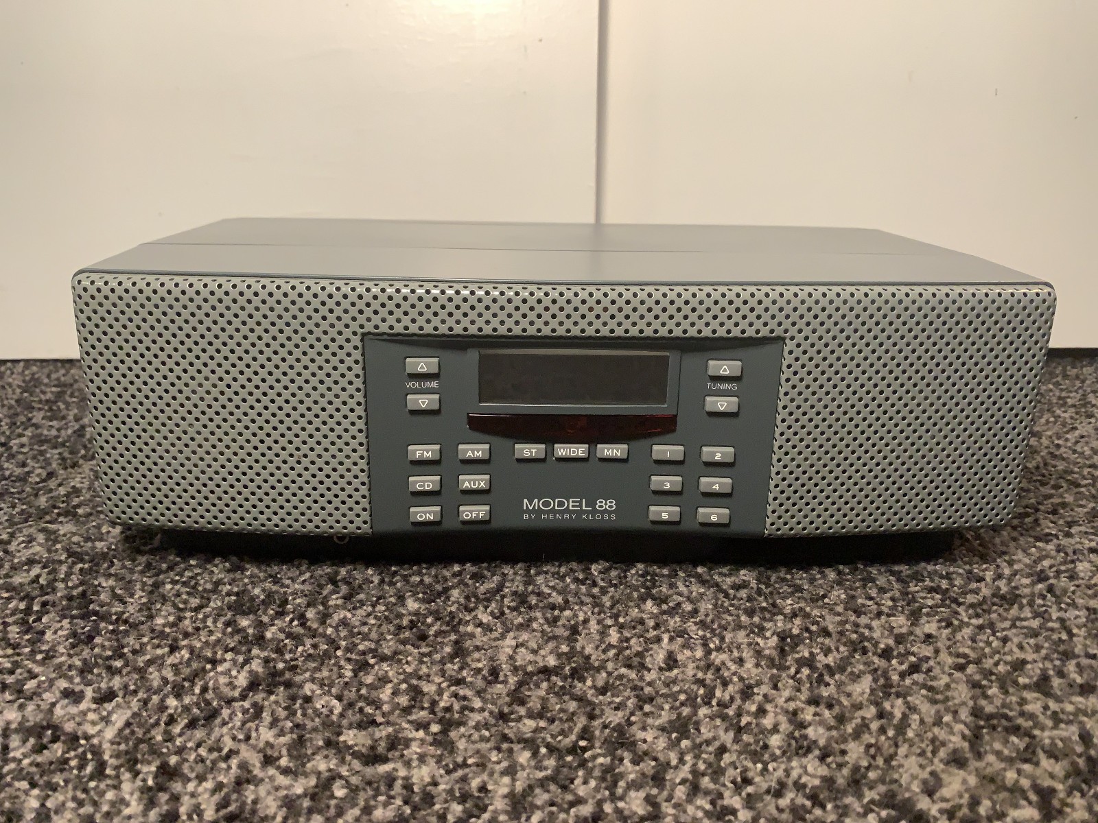 Henry Kloss Model 88 Cambridge Soundworks AM/FM Radio - TEST