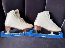 Riedell Model 121 Sapphire Beginner Figure Skates - Preowned, Size 6