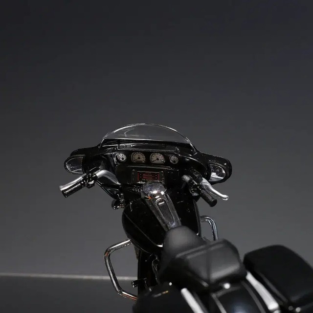 1:12 Scale Harley Davidson Touring Model Motorcycle
