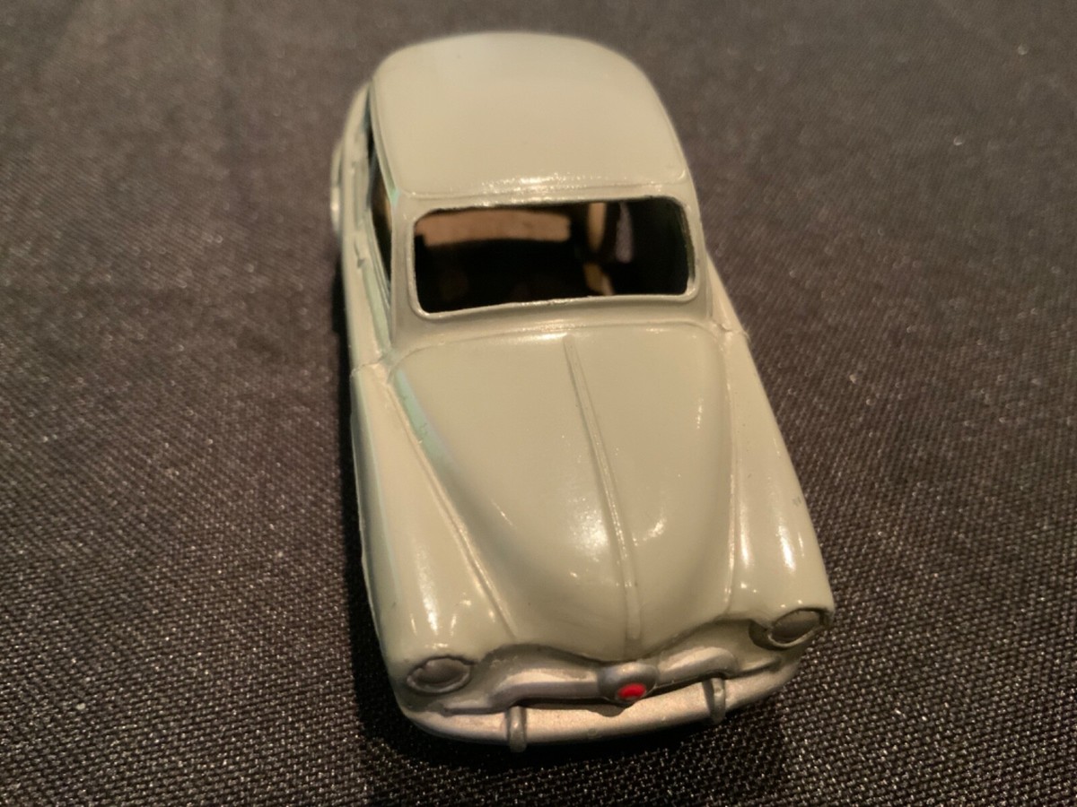Dinky Toys France – Simca 9 Aronde U24 – Miniature Ancienne Collection