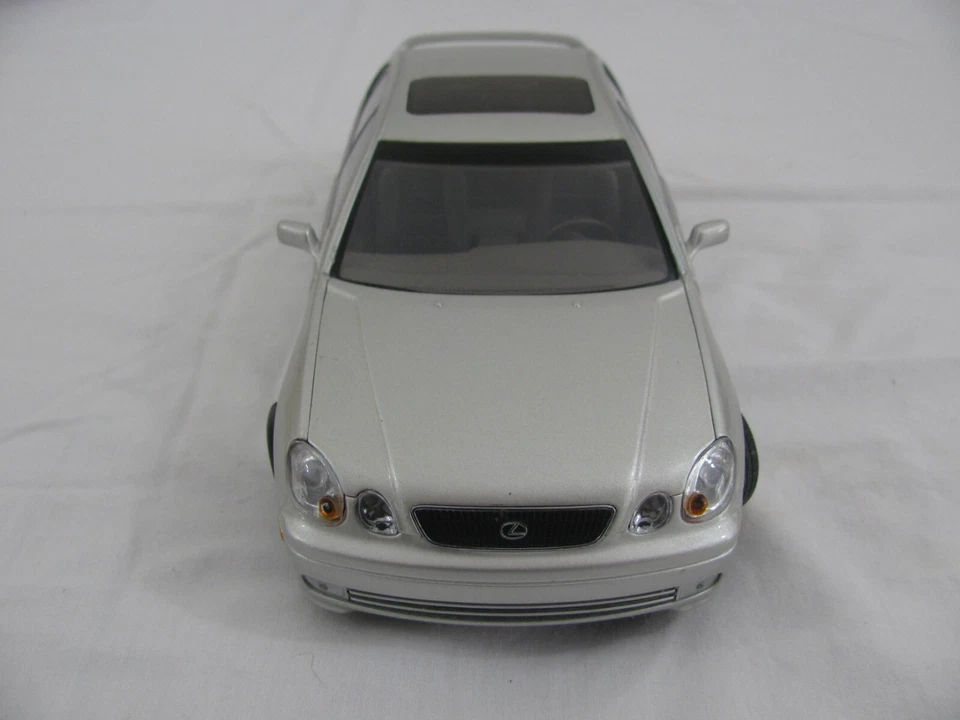 AUTOart 1/18 Diecast Plateado Lexus GS 400 Modelo Coche Concesionario Promo En muy buena condición Foto 4 de 4