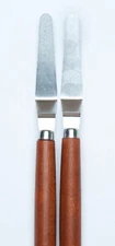 NEW! Set of 2 palette Knives LIST $7.99 NOW $3.99