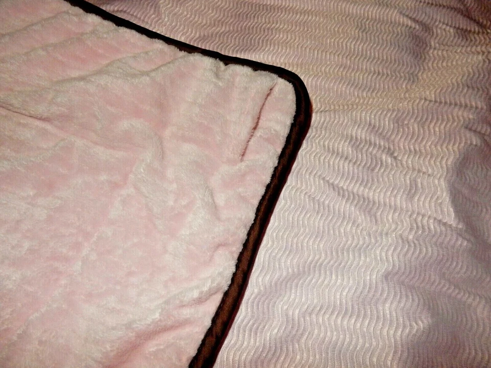 9A! UAU! Conjunto de edredom e berço LN LAMBS & IVY clássico veludo de pelúcia rosa - Imagem 4 de 4