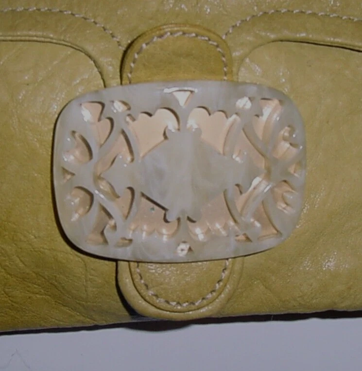 Precioso bolso de mano Tracy Reese New York de cuero amarillo azafrán con cierre de jade sintético Foto 2 de 3