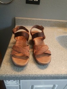 keen wedge sandals