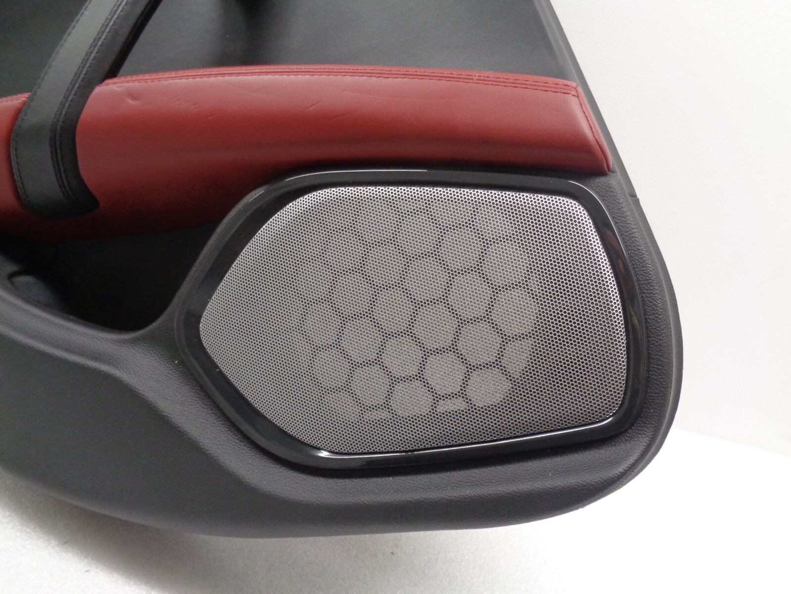 2014-2017 Maserati Ghibli Rear Left Interior Door Panel Red Black OEM AK230994