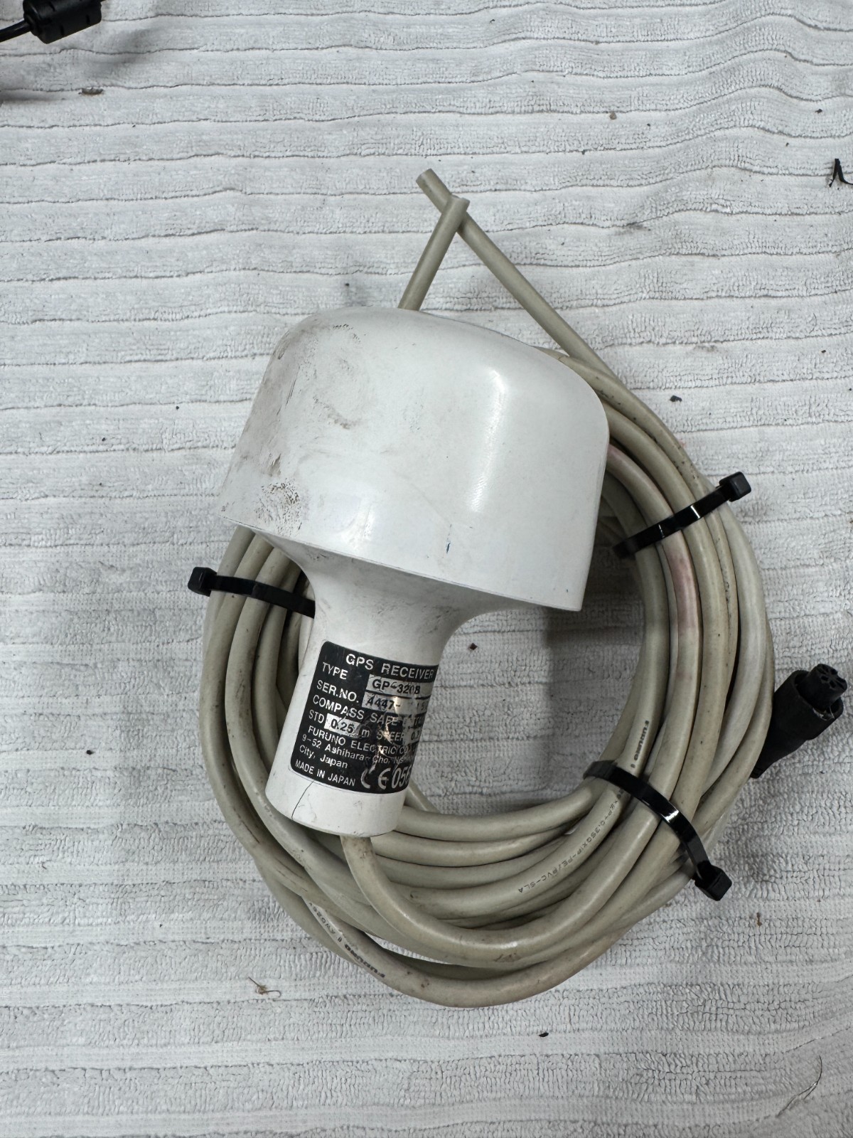 Furuno GP-320B BBWGPS NavNet VX1 VX2 Network GPS WAAS Receiver Antenna 1