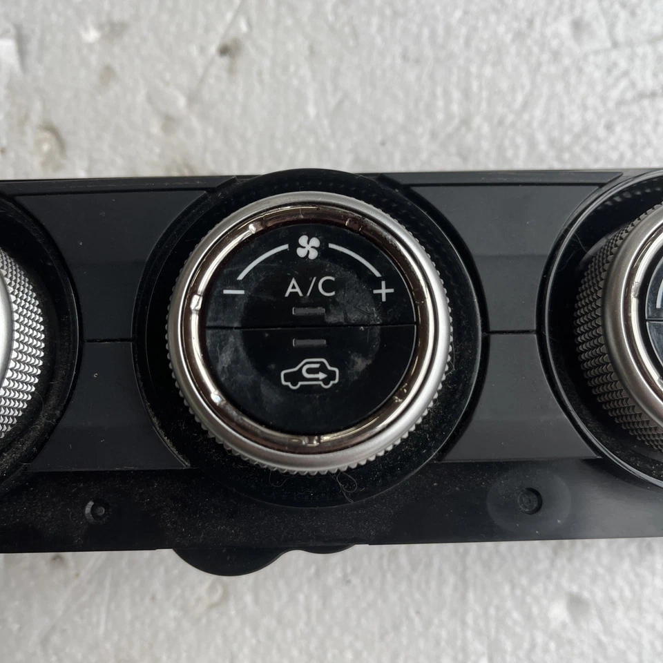 Subaru Forester 2016 calentador automático aire acondicionado temperatura zona única panel de interruptor climatización Foto 3 de 4