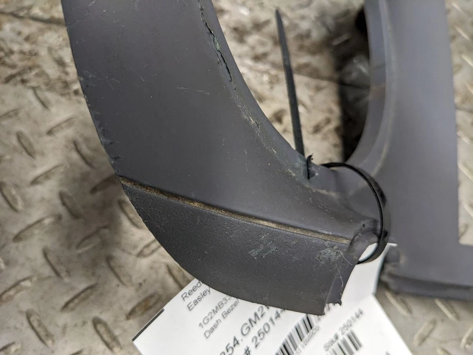 06-09 Pontiac Solstice Instrument Panel Dash Bezel w/HVAC Climate Contro 1169905 — 第 2/4 张图片