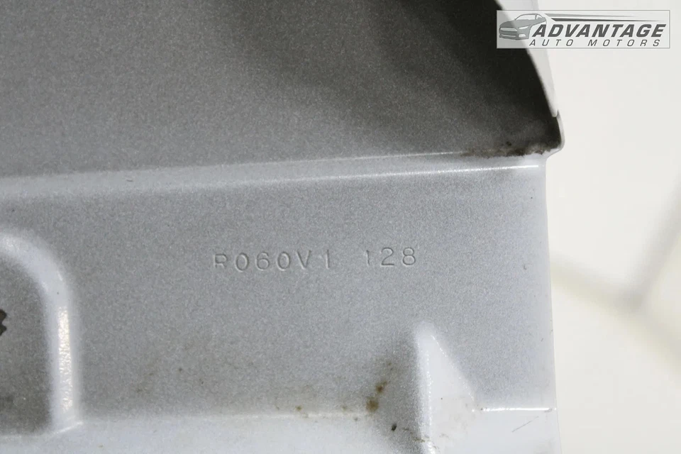 Dodge Charger 2015-2023 guardabarros delantero derecho cubierta panel nudillo blanco OEM Foto 4 de 4