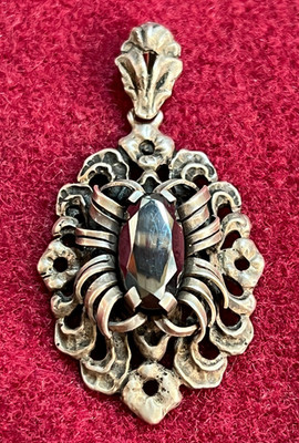 Victorian Austrian Hallmark ''A4-Vienna'' 800 Silver Openwork Pendant Onyx Stone