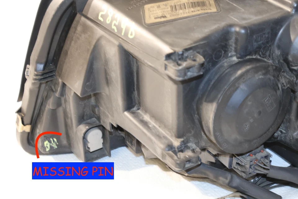 07 08 09 10 11 12 Volvo XC90 Passenger Xenon HID Headlight Head Lamp Light 28996 - Image 4 of 4