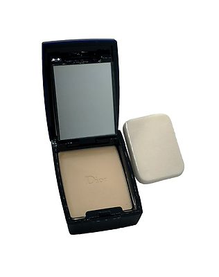 DIORSKIN FOREVER COMPACT FLAWLESS MOIST EXTREME WEAR MAKEUP