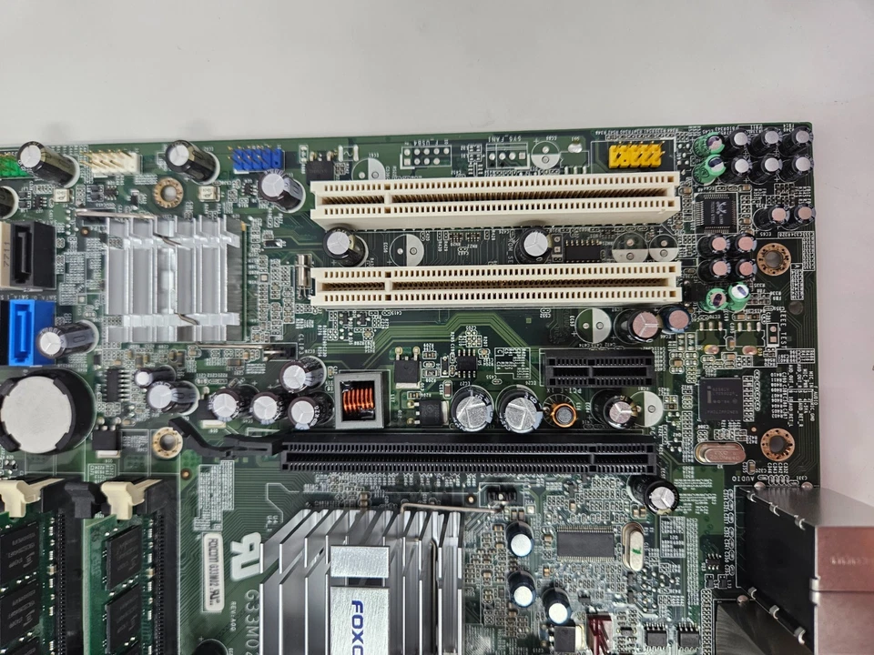Dell 0RY007 Motherboard w/ Intel Core 2 Duo E4400 2.00GHz, 2GB Memory - Image 4 of 4