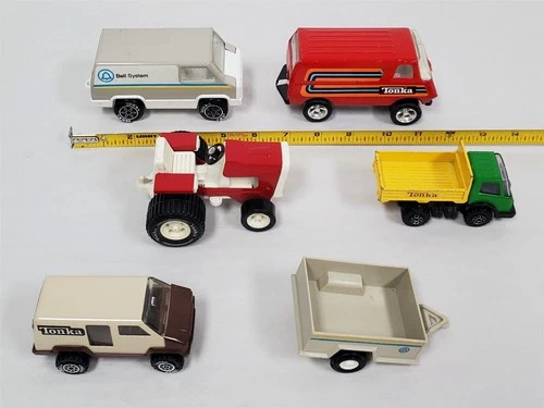 Z-288 VINTAGE COLLECTION OF TONKA TOY VEHICLES-TRACTOR, TRAILER, SERVICE VANS +!