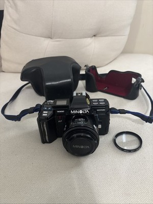 Minolta 7000 Maxxum vtg 35mm film camera AF 50mm 1:1.7 lens