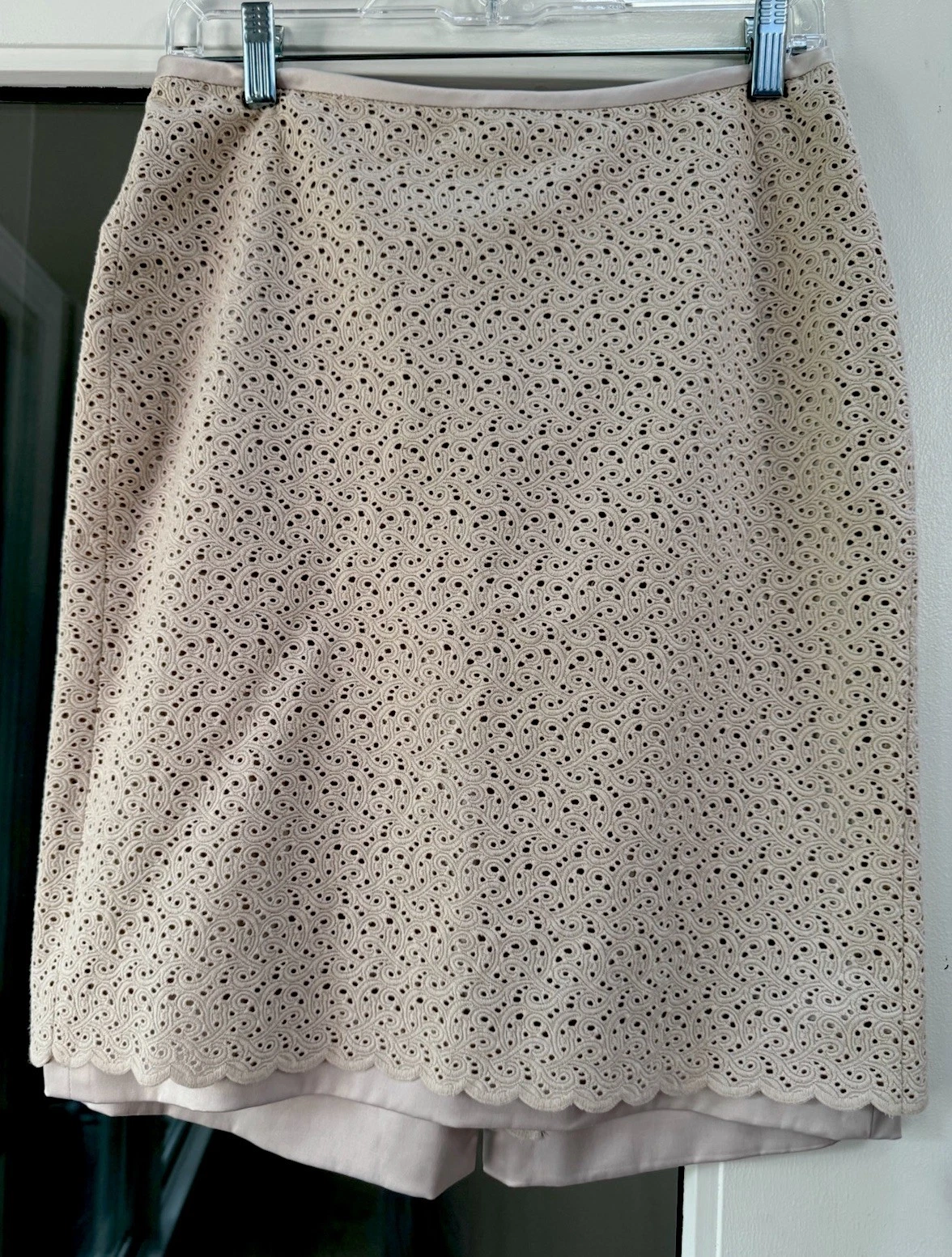 NWT Donna Degnan Stone Beige Scallop Hem Eyelet Pencil Skirt Slit Retail $185
