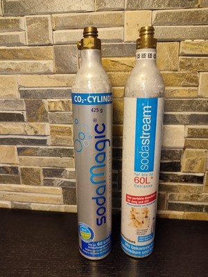 Zwei leere CO2 Zylinder (425 g) für Wassersprudler SodaStream und sodaMagic