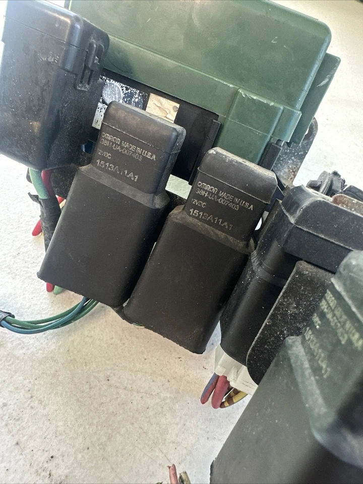 Motor de caja de fusibles compatible con ChevyTracker 2004 Foto 2 de 4