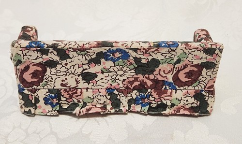 Dollhouse Furniture Upholstered Couches Chair Ottoman Table and Flowers - Picture 8 of 12
