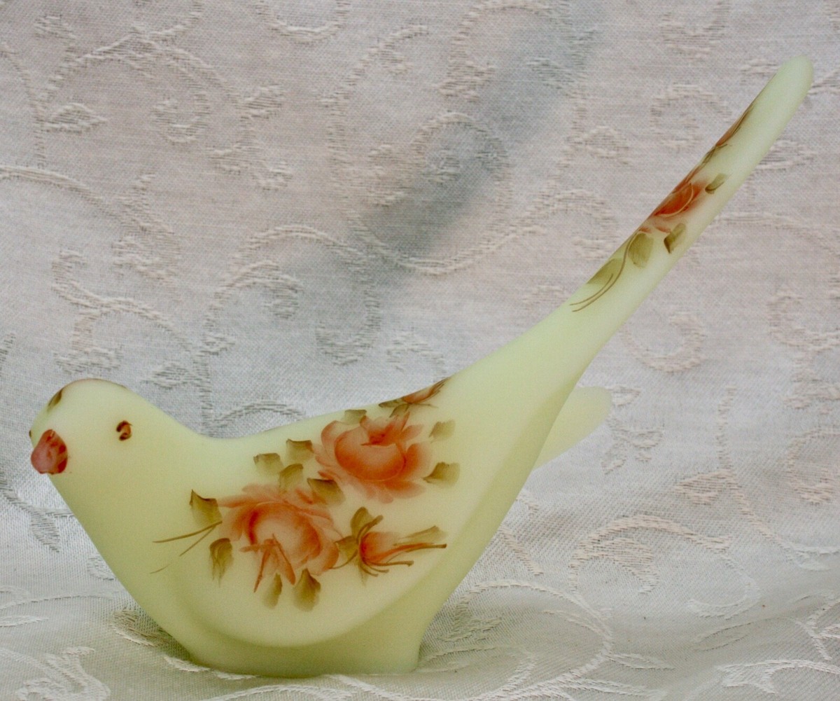 Fenton Happiness Bird フェントン ハピネスバード70年代 Fenton, Happiness Bird, Custard Glass, 