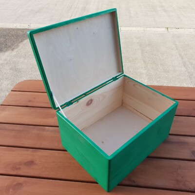 GROSSE HOLZKISTE / SPIELZEUGKISTE 40x30x23cm OHNE GRIFFE IN GRÜNER FARBE