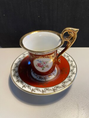 Moccatasse, rot-gold, Blumen in Medaillon,