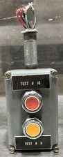 SQUARE D 9001 KY2 2-HOLE CONTROL STATION ENCLOSURE BUTTONS & CONTACTS Used