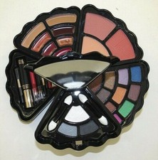 Kit de maquillaje CAMEO #8913B con forma de concha marina multicapa