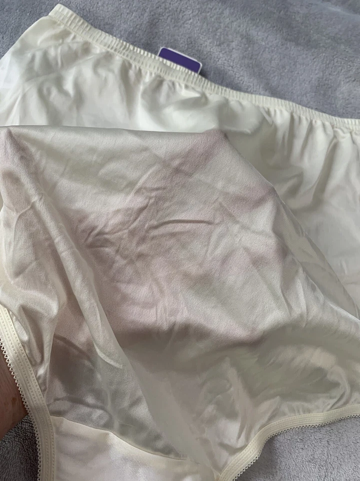 复古 Vanity Fair 15712 Perfectly Yours Brief 内裤 8 XL 全新带标签 象牙色 — 第 4/4 张图片