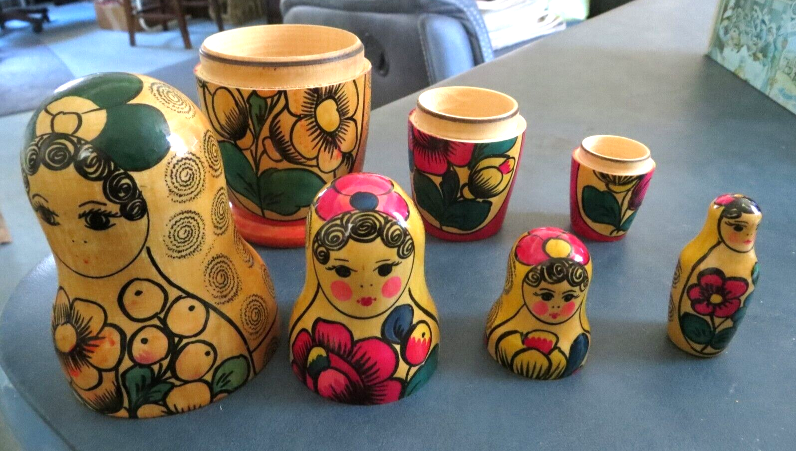 RUSSIAN WOODEN NESTING DOLLS 4 STAGE SET 1987 WITH ORIGINAL STICKER | eBay