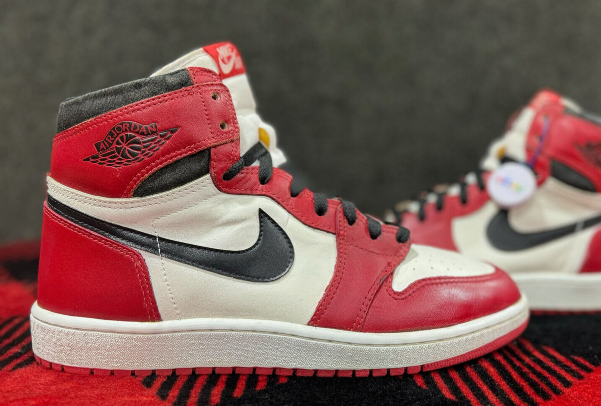 1985 Nike Air Jordan I 1 OG Original White Red Black CHICAGO 1985 Nike Air Jordan I 1 OG Original White Red Black CHICAGO