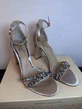Jewel Badgley Mischka Dash Satin Crystal-Embellished Heel Sandals Champagne 9