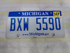 Michigan License Plate BXW 5590 White Blue 