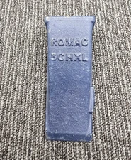 Romac 3CHXL: Hensley Bucket Tooth 5-5/8" Length x 2-1/4" Width