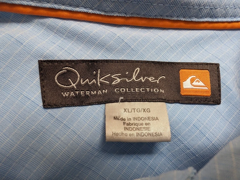 Quick Silver Mens button-up shirt with a light blue and white geometric Sz XL - Image 4 of 4