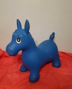 blue horse hopper
