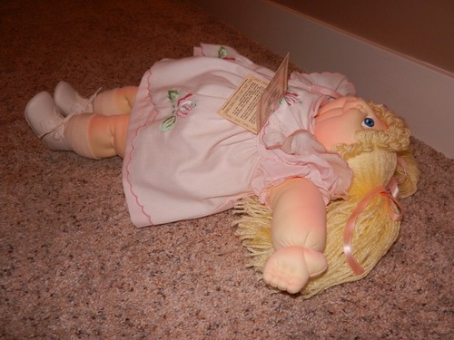 1984 VINTAGE SOFT SCULPTURE CABBAGE PATCH LITTLE PEOPLE GIRL DOLL WITH PAPERS - Picture 10 of 17