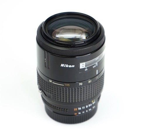 Nikon AF Nikkor 35-105mm f/3.5-4.5, Filter, Back Cap - Bild 2 von 6