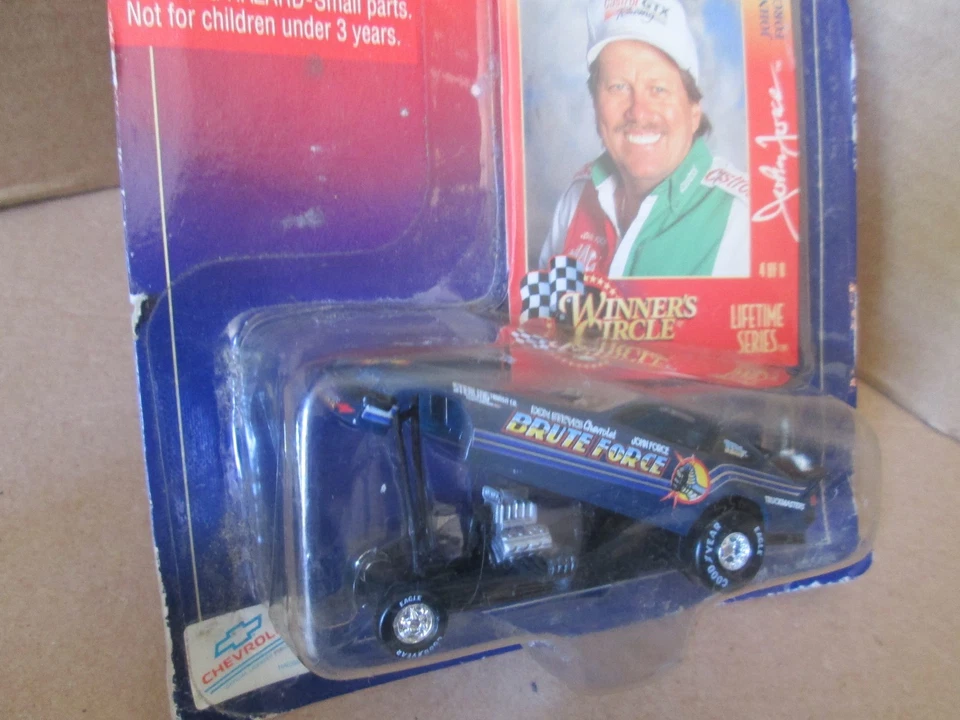 Coche divertido Castrol GTX Chevy Monza John Force 1:64 coche de arrastre difícil de encontrar  Foto 2 de 3