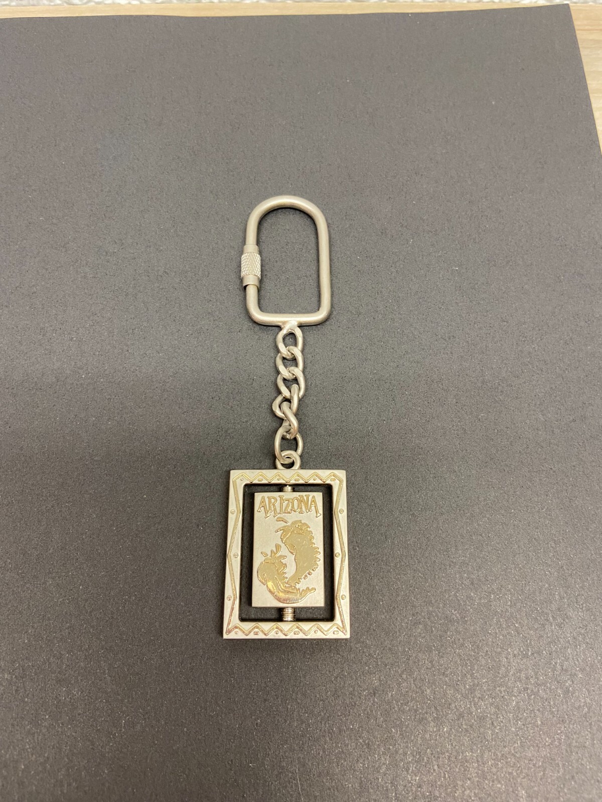 Vintage Arizona Chili Peppers Metal Spinning Keychain Travel Souvenir NOS