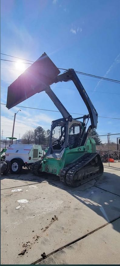 john deere 331g skid steer