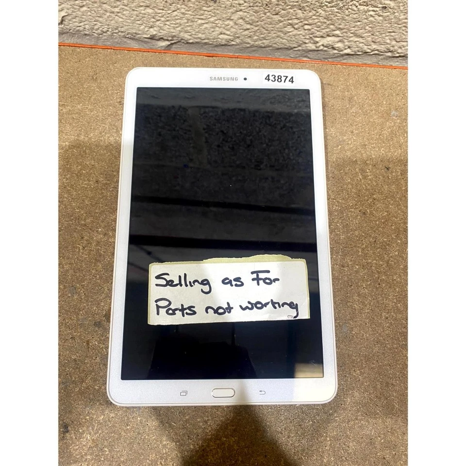 Samsung Galaxy Tab E SM-T560 Android Tablet White 9.6" TFT Display (1.5GB+8GB) - Image 2 of 4