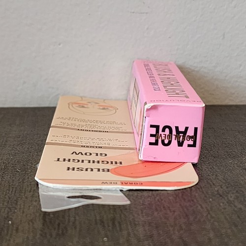 Revolution Beauty London Double Ended Blush & Highlight Stick CORAL DEW 2×0.15oz - Picture 5 of 10