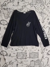 Dirtee Laundry Good Vibes Long Sleeve V-Neck Shirt Women’s 2X Black Graphic