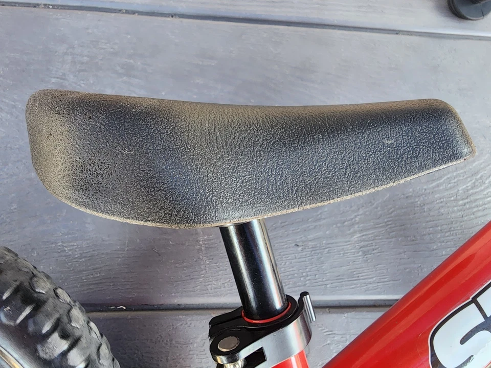 Bicicleta de Equilibrio Strider 12" Niños Niños Niñas Ligera Ajustable Roja Clásica Foto 4 de 4