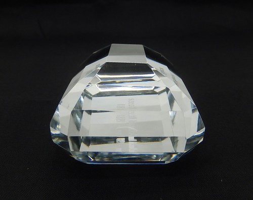 Pisapapeles Tiffany & Co cristal corte esmeralda. Casa Ronald McDonald Houston 1981 - Imagen 7 de 8